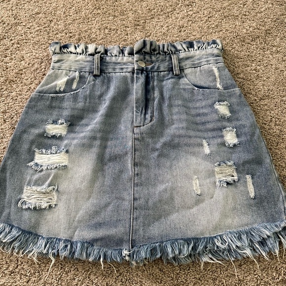 Hayden Los Angeles Denim Distressed Skirt. - Picture 2 of 6